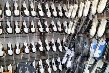 завезли 80% новых пар коньков